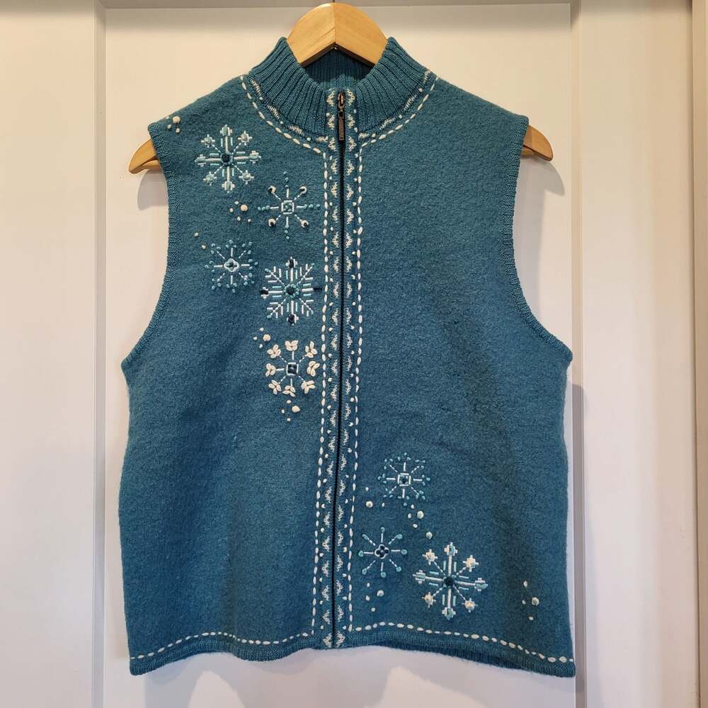 Grandmacore Cottagecore Christmas Women's Zip-Up Wool Sweater Vest with Snowflak